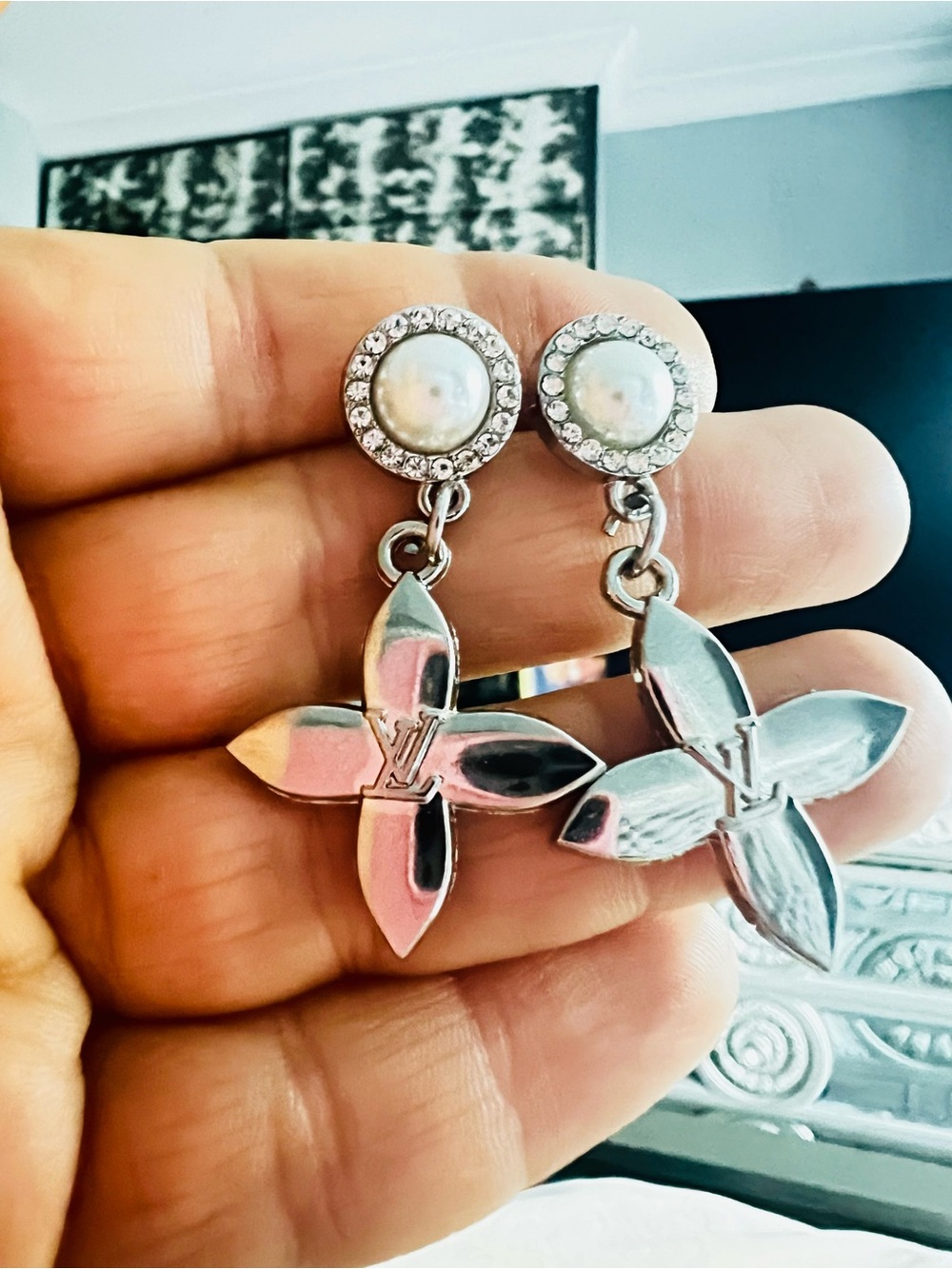 Unbranded Upcycled Silver Pearl Drop Earrings